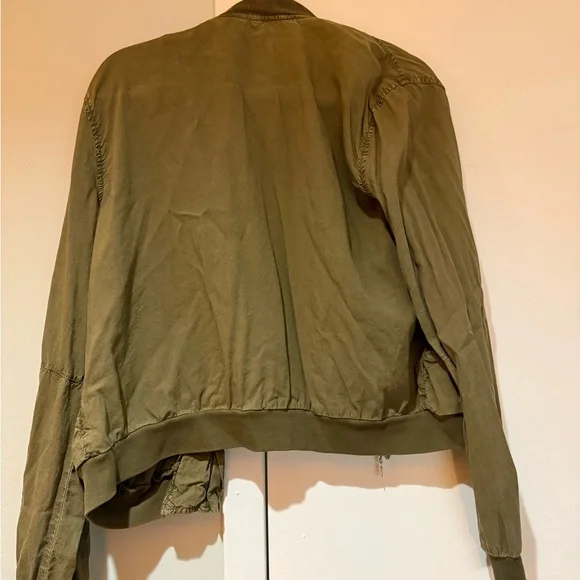 EUC Bella Dahl Green Bomber Jacket with Ribbed Cuffs - Picture 2 of 4